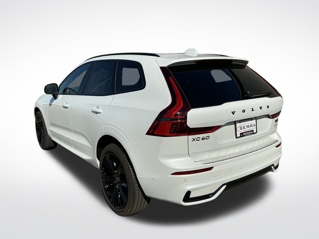 New 2026 White Volvo B5 Ultra Black Edition image 3