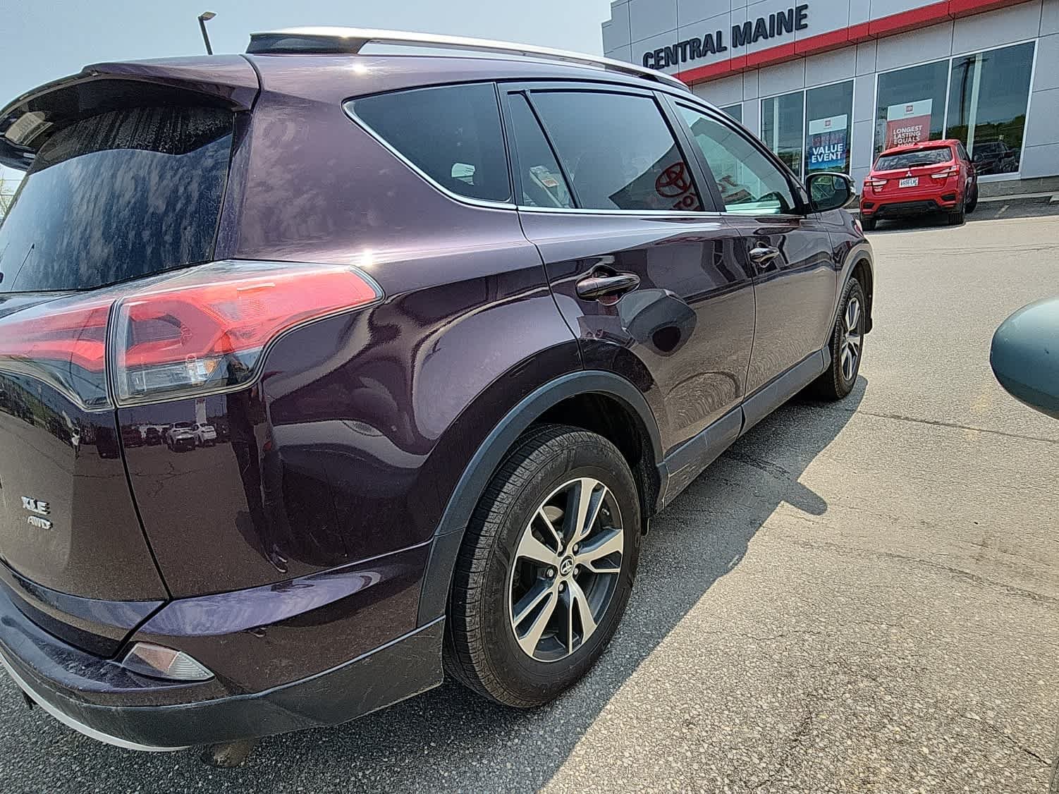 Used 2016 Black Currant Metallic Toyota XLE image 3