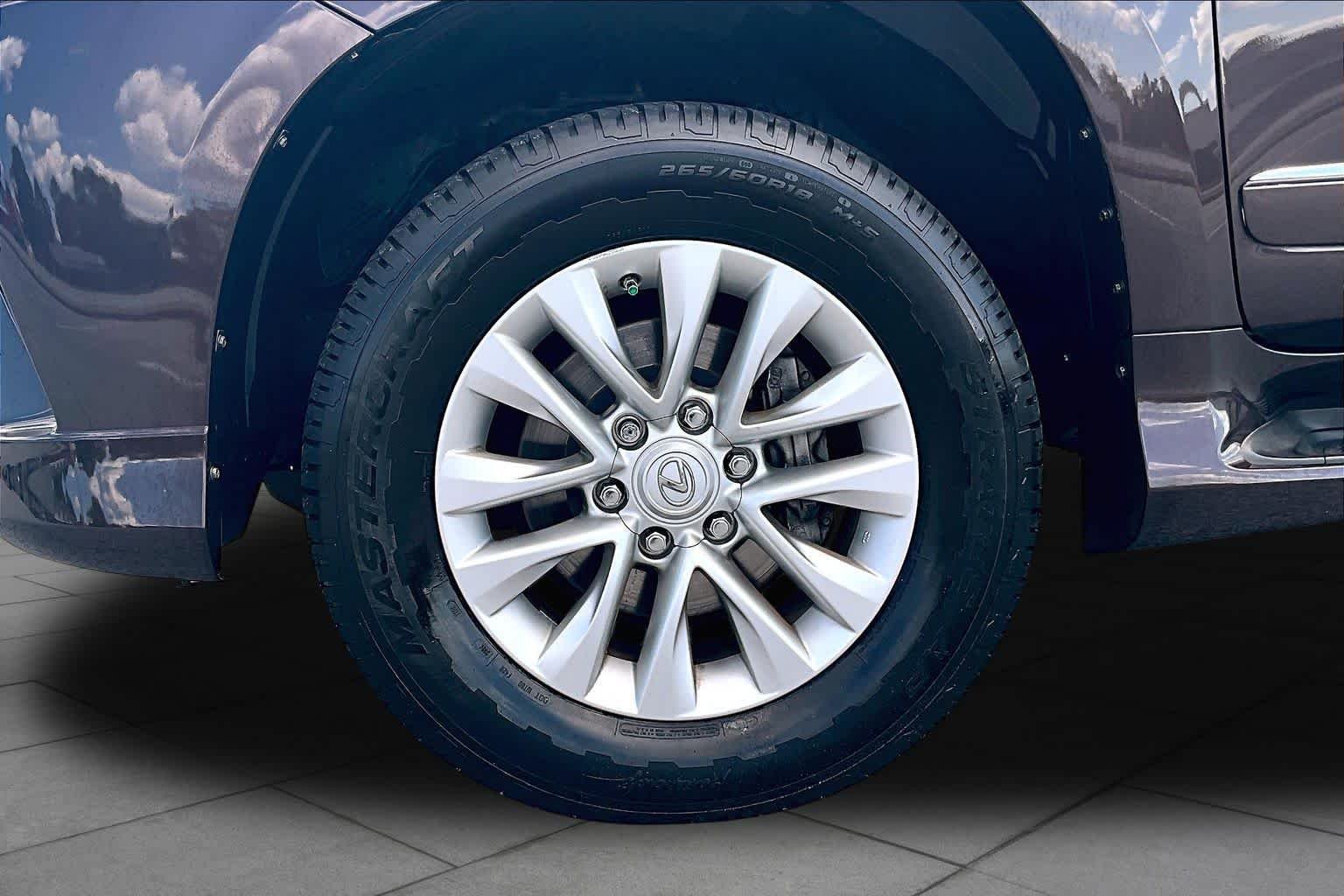 Used 2016 Fire Agate Pearl Lexus  image 11
