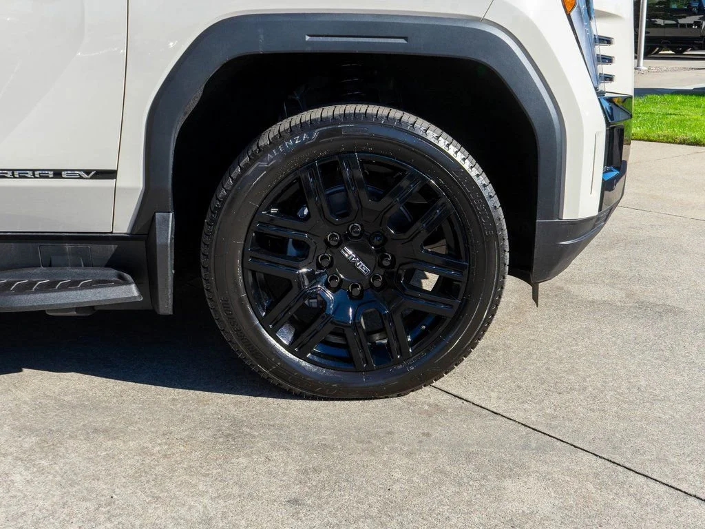 2026 GMC Sierra EV Elevation - Photo 32