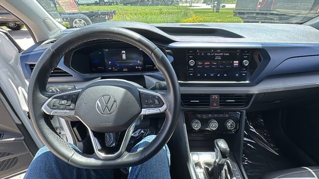 2023 Volkswagen Taos SE - Photo 23