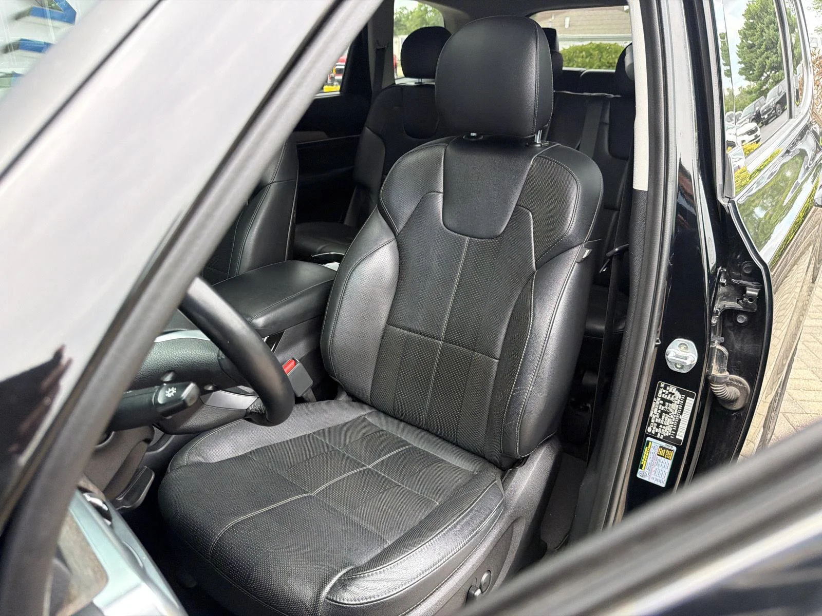 Used 2020 Ebony Black Kia EX image 14