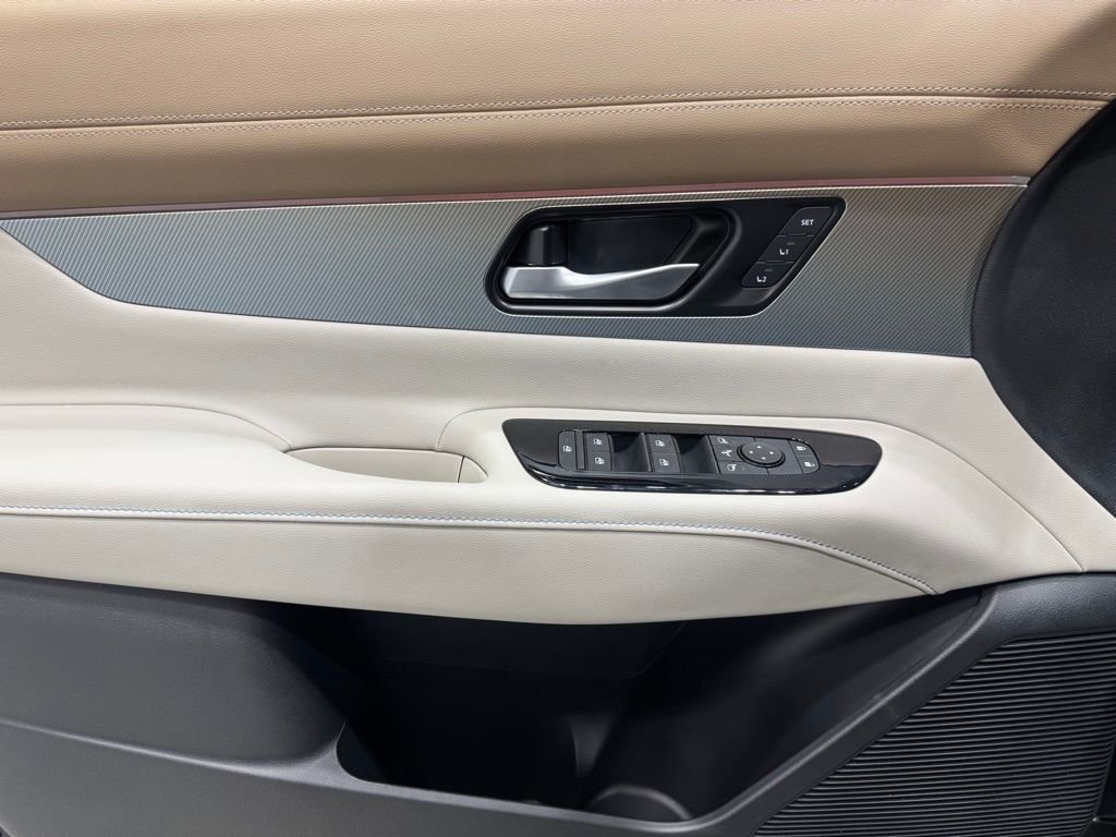 New 2026 Black Nissan Platinum image 15