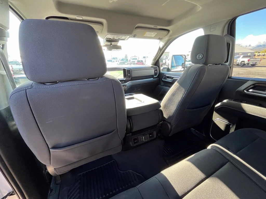 Used 2025 White Chevrolet LT image 15