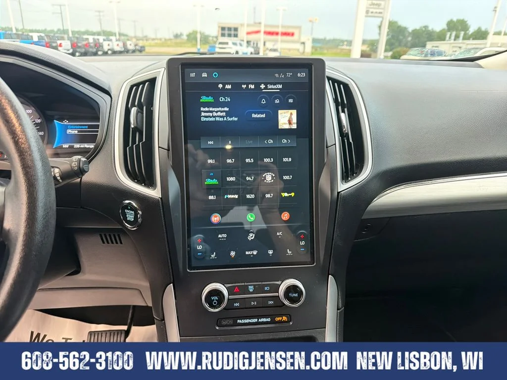 Used 2022 Silver Ford SEL image 17