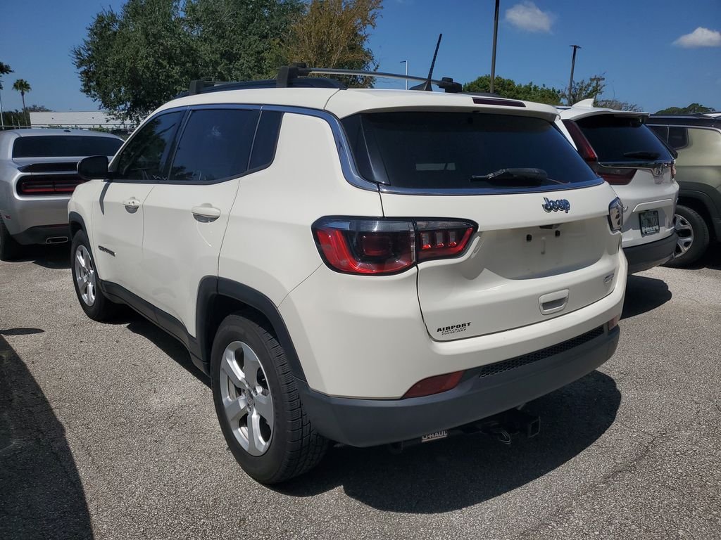 Used 2021 White Jeep Latitude image 4
