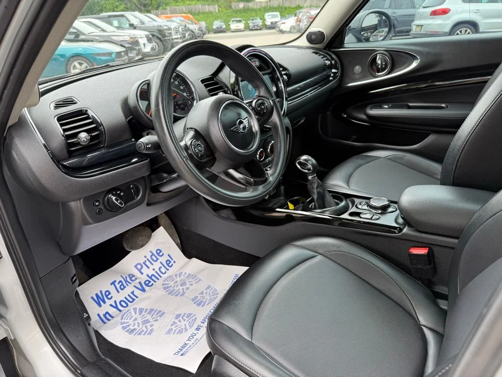 Used 2019  MINI  image 21
