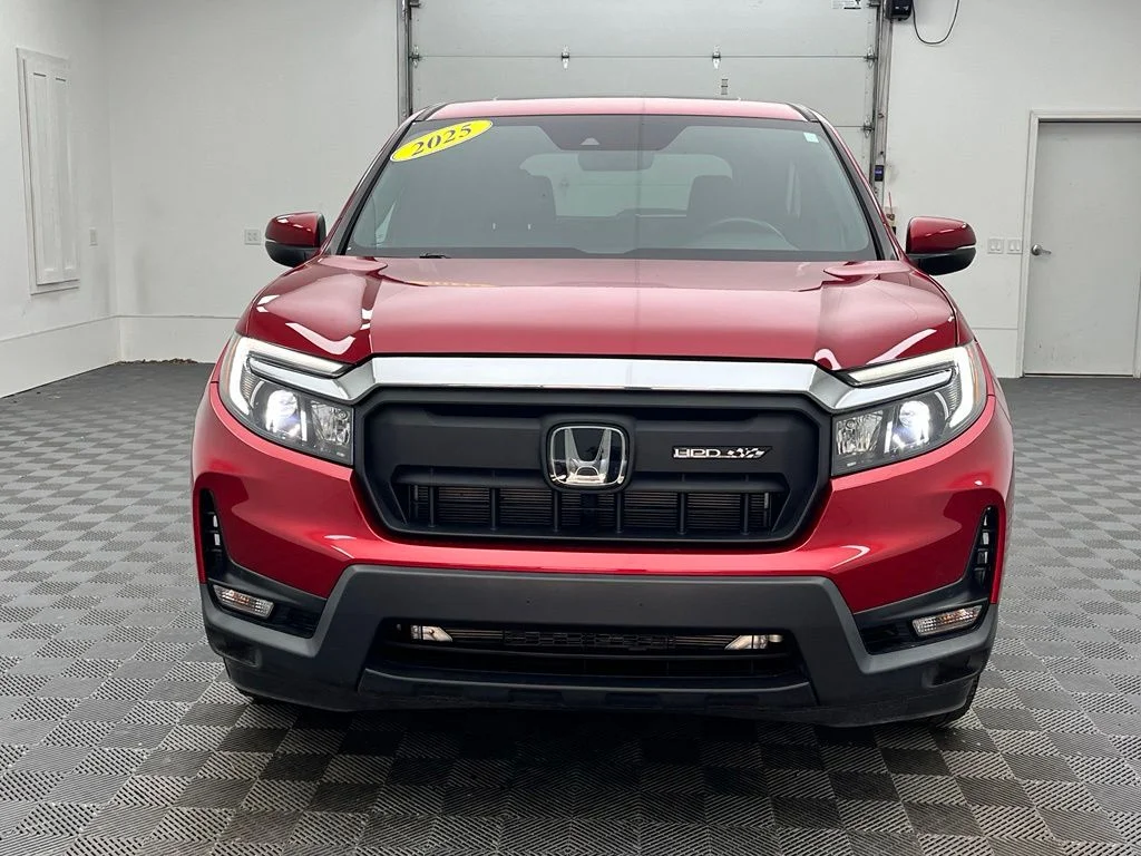 Used 2025 Red Honda EX-L image 16