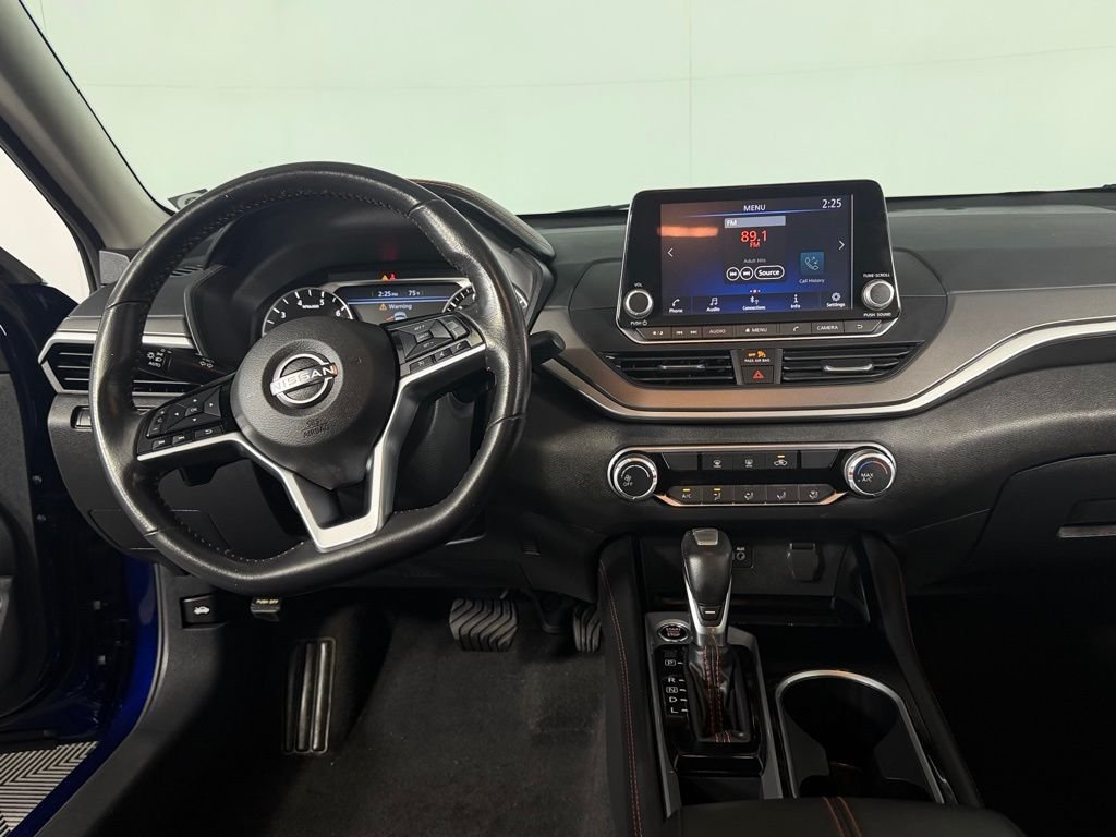 Used 2023 Blue Nissan 2.5 SR image 15