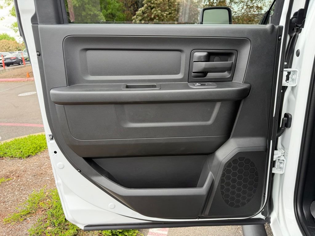 New 2026 Bright White Clear-Coat Exterior Paint RAM Tradesman image 28