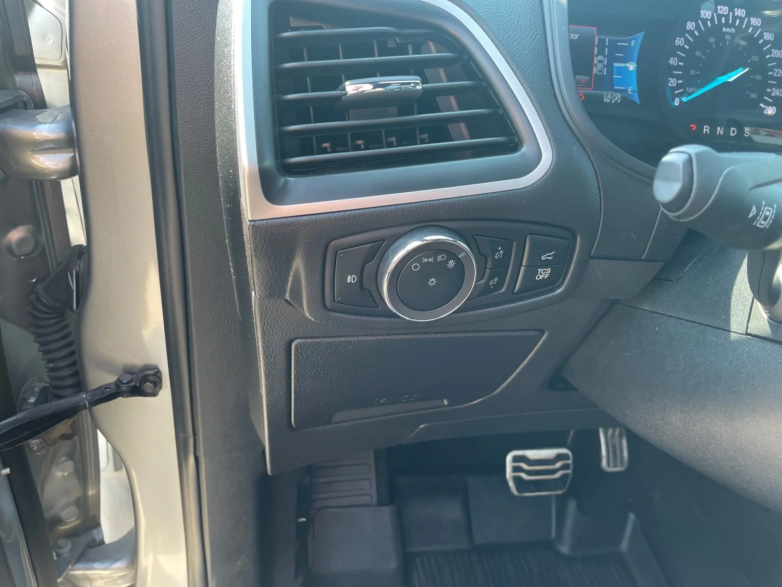 Used 2024 SILVER Ford ST LINE AWD image 16