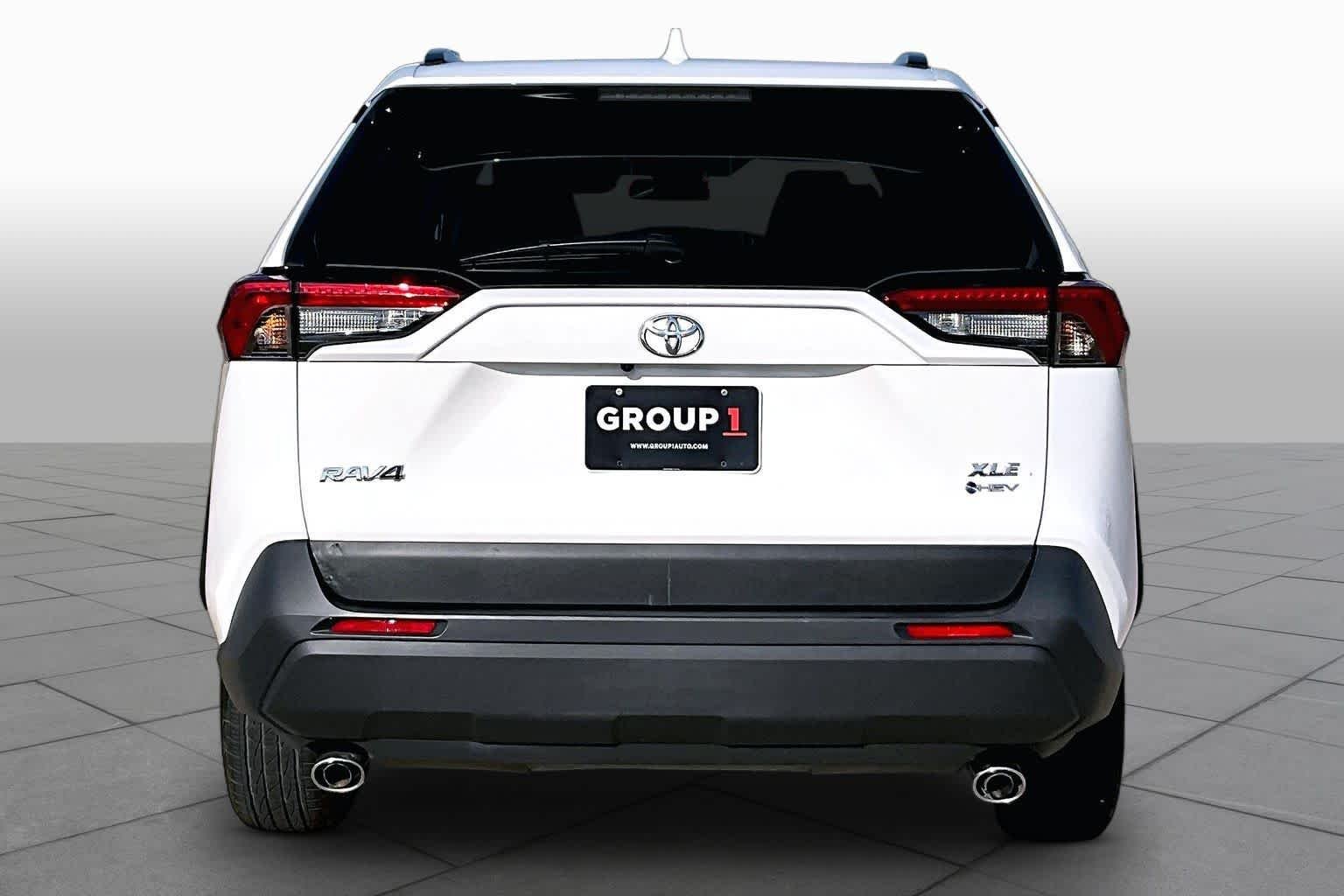 Used 2025 Ice Cap Toyota Hybrid XLE image 5