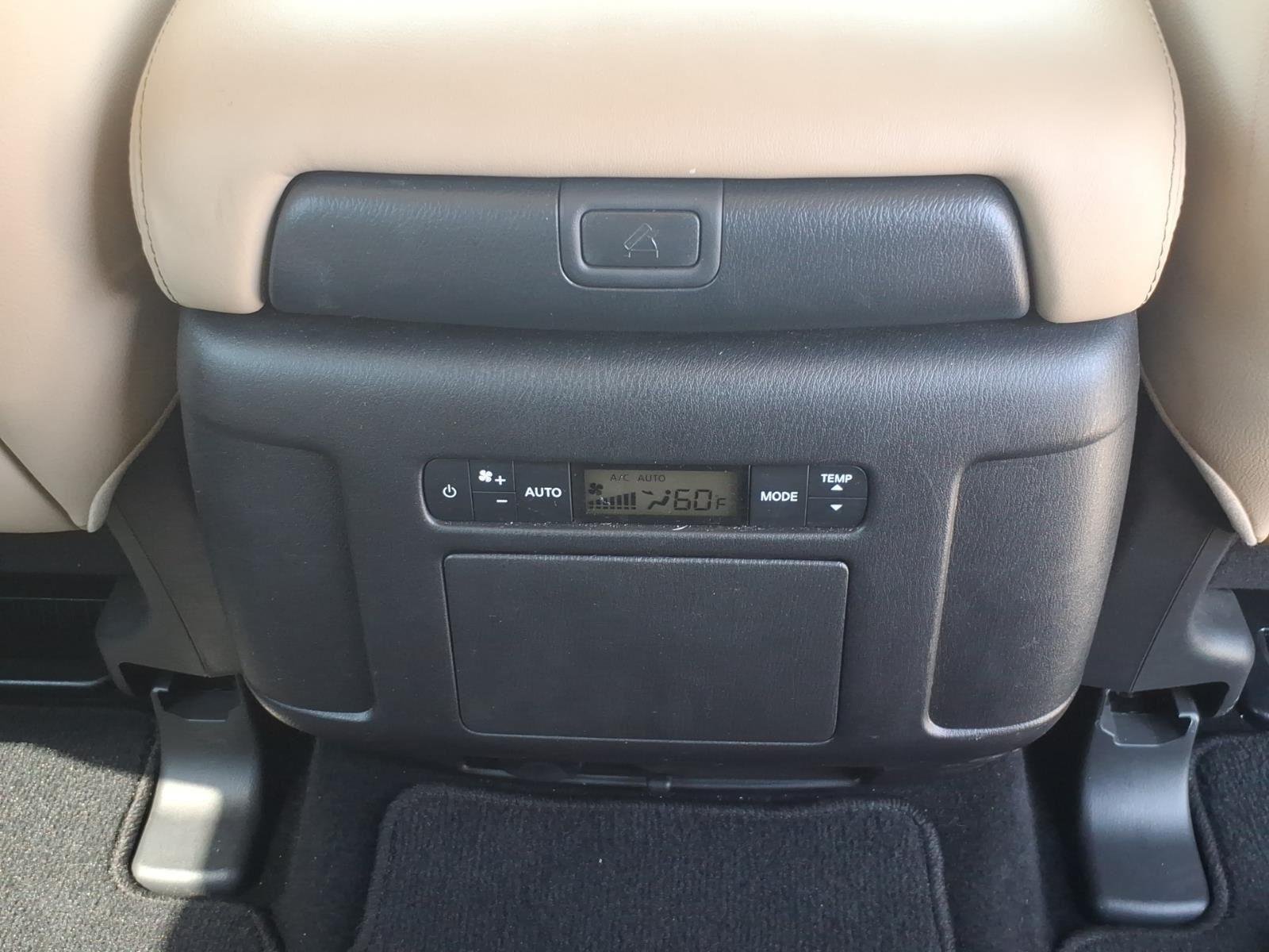 Used 2024 Aspen White Tricoat Nissan SL image 21