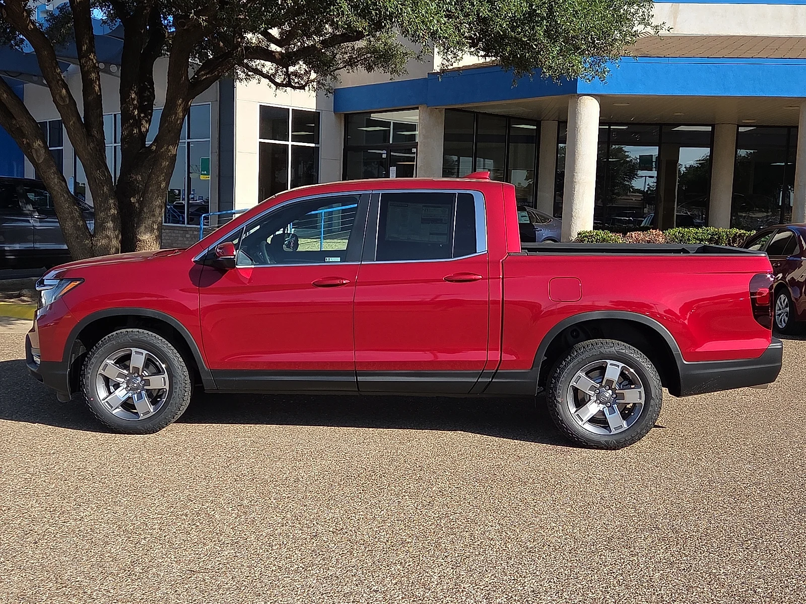 New 2026 Radiant Red Metallic II Honda RTL image 2