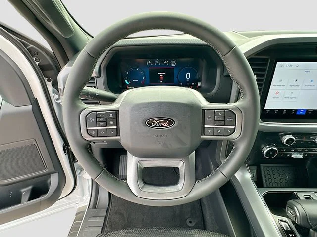 New 2026 Oxford White Ford XLT image 7