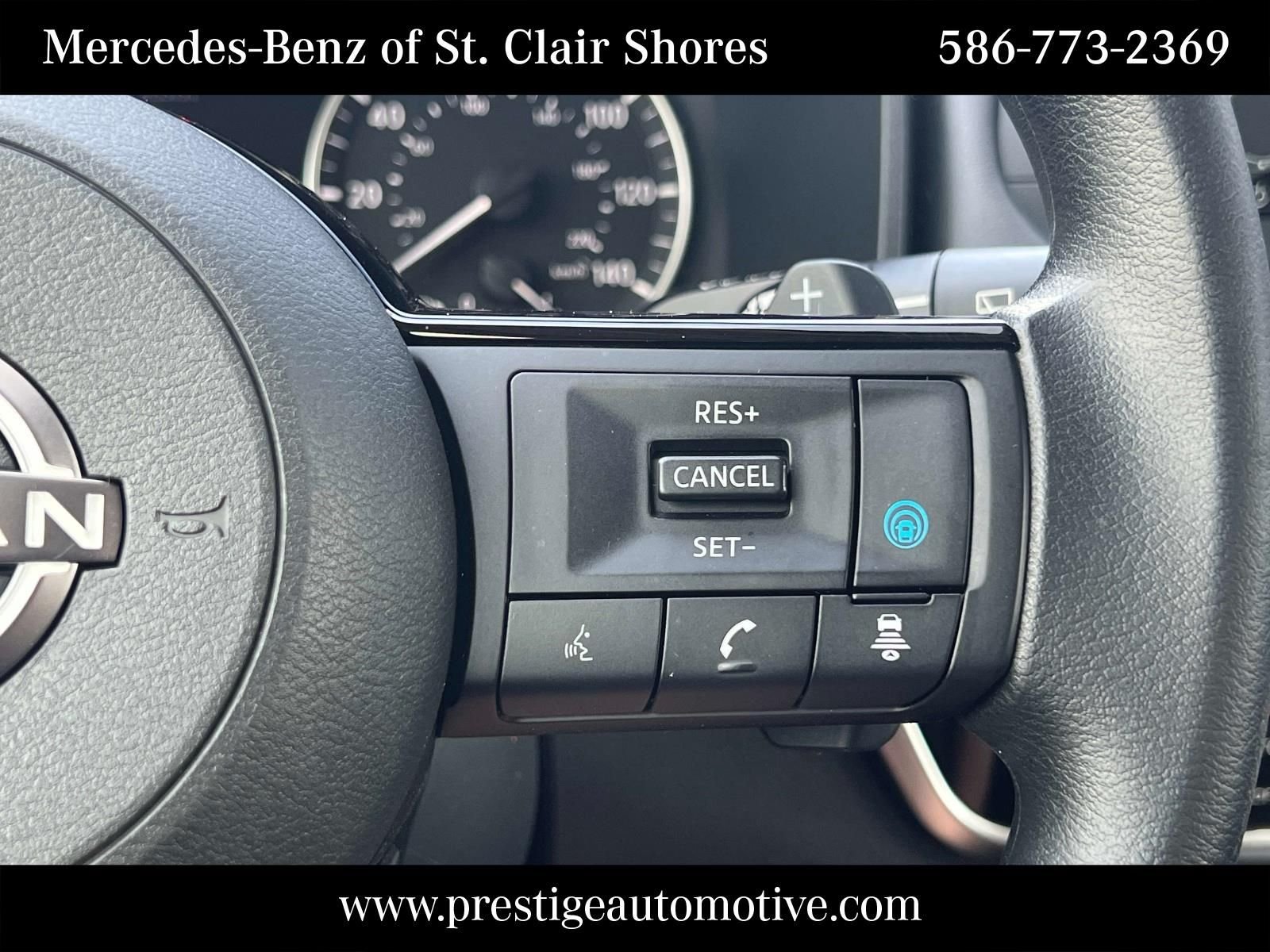 Used 2022 Gray Nissan SV image 28