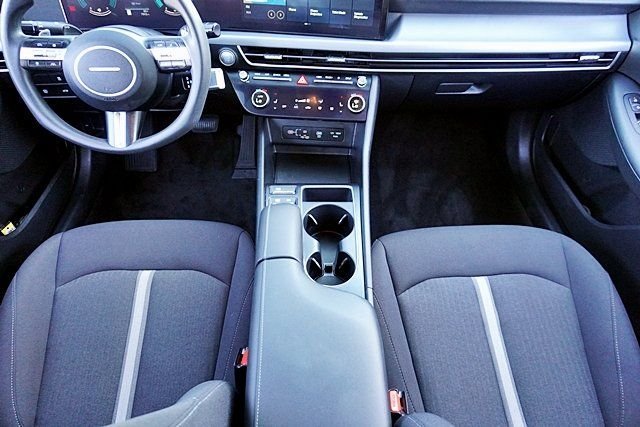 Used 2024 Silver Hyundai SEL image 18