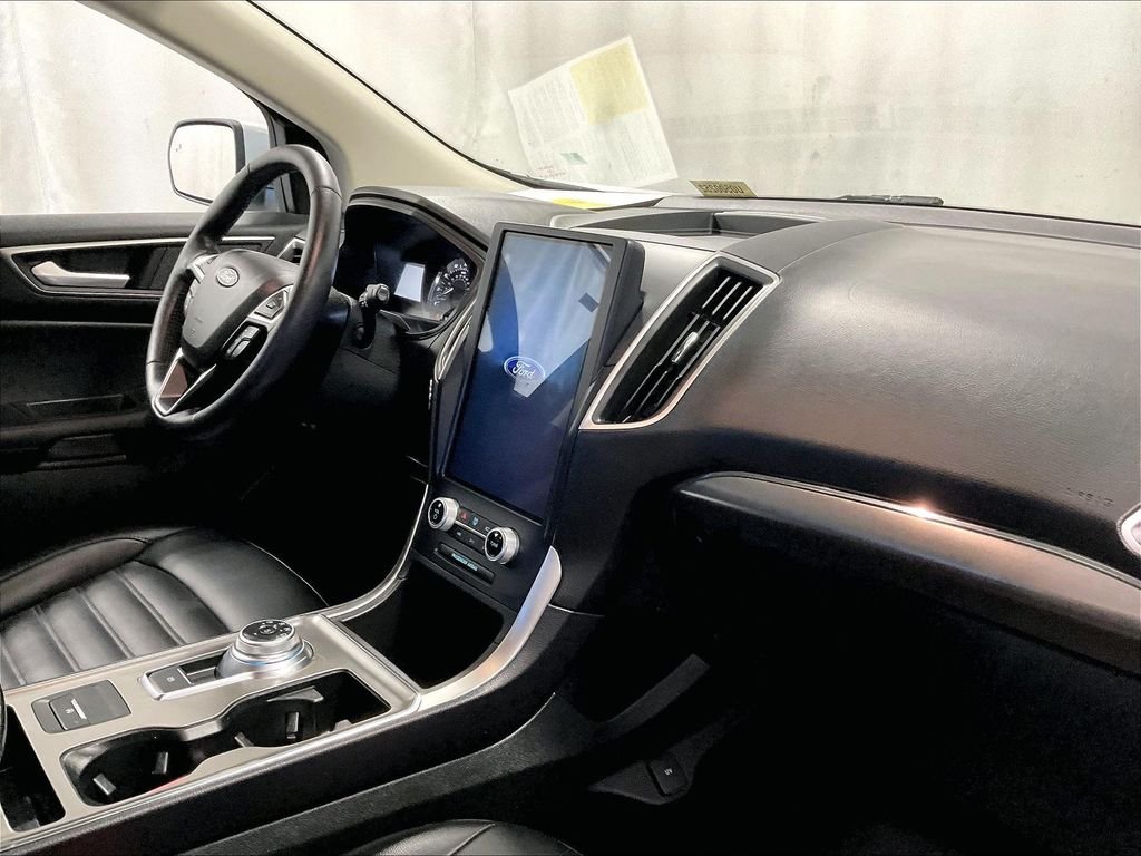 Used 2022 Oxford White Ford SEL image 14