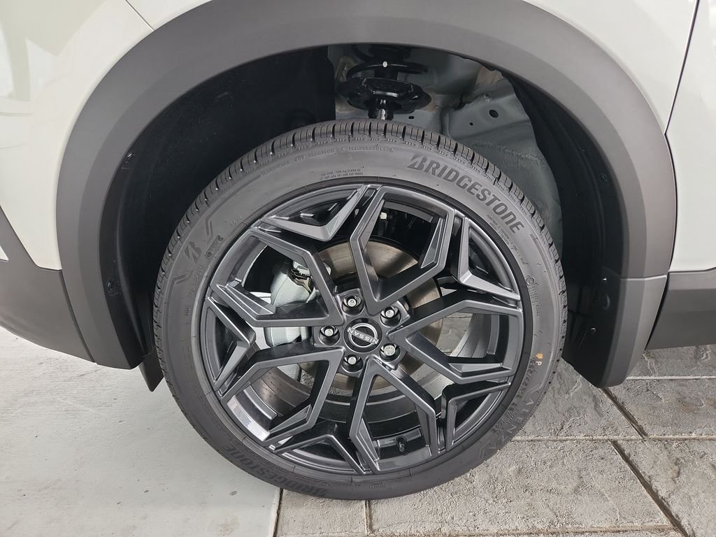 New 2026 Aspen White TriCoat Nissan SR image 22