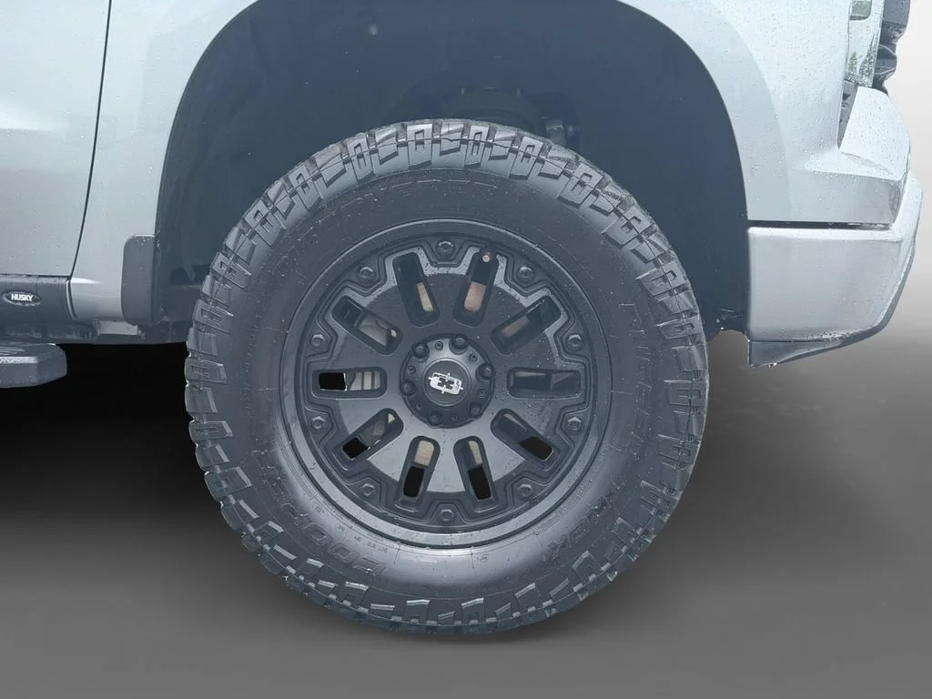 Used 2023 Sterling Gray Metallic Chevrolet Custom image 8