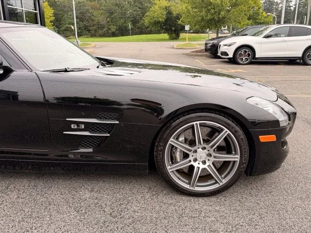 Used 2011 Black Mercedes-Benz Base image 34