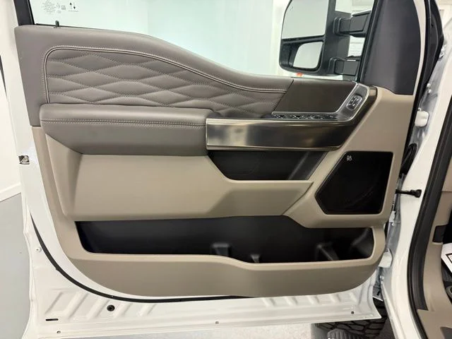 New 2026 Star White Metallic Tri-Coat Ford F-350® Platinum® image 14