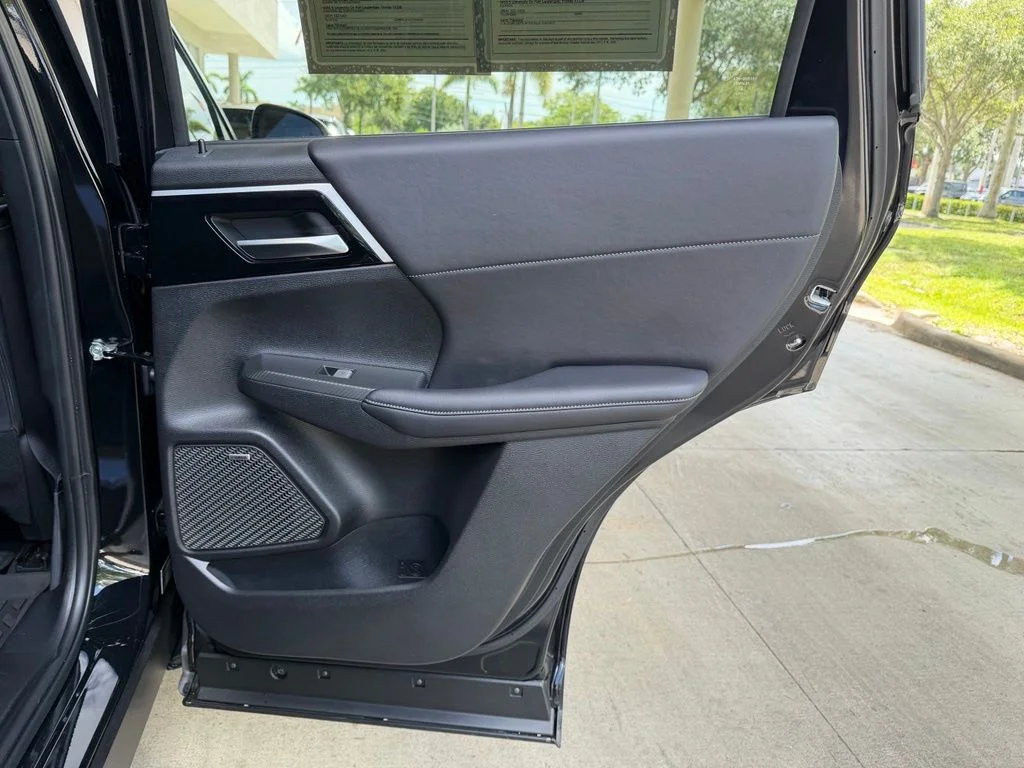 Used 2025 Black Mitsubishi SE image 30