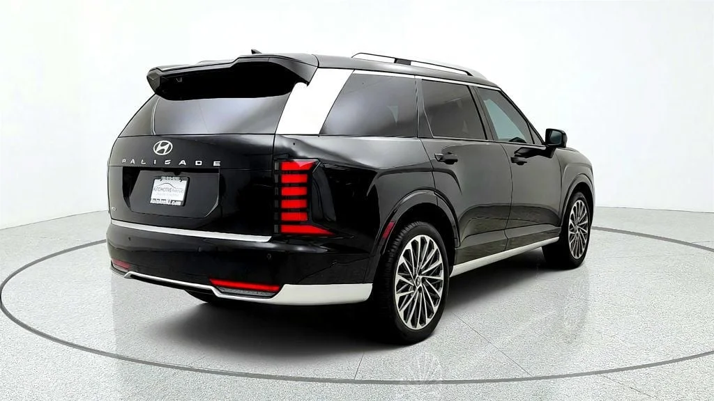 Used 2026 Abyss Black Pearl Hyundai Calligraphy FWD image 5