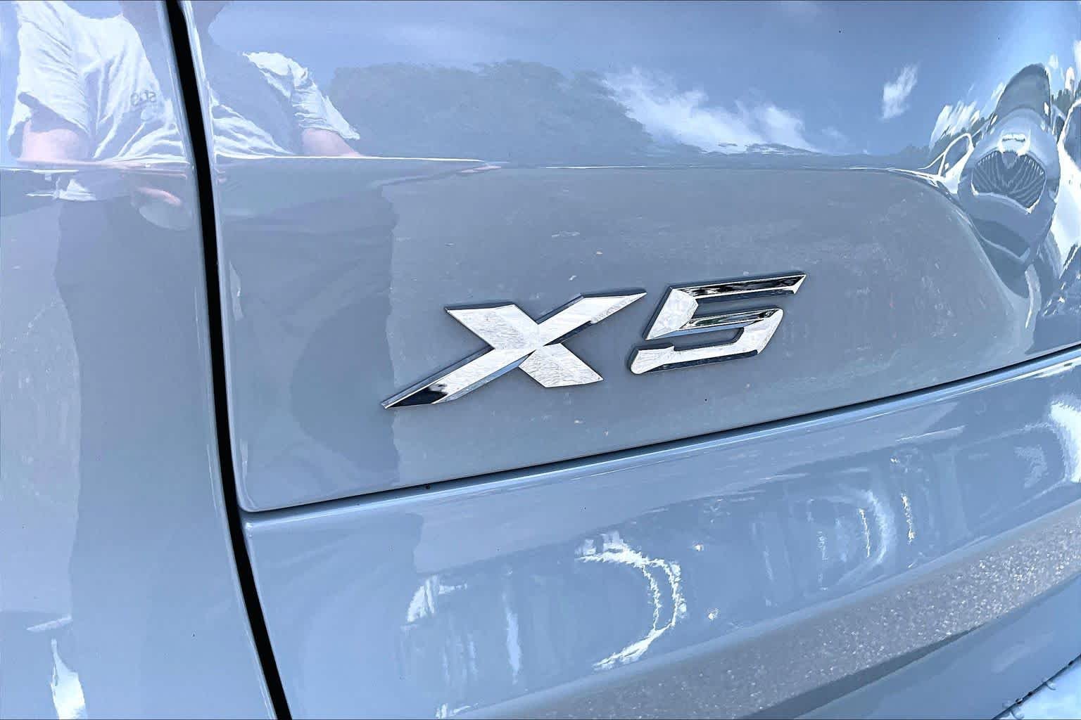 Used 2025 Brooklyn Grey Metallic BMW xDrive40i image 31