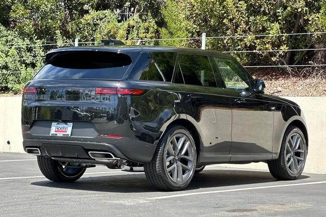 New 2026 Santorini Black Land Rover SE image 5