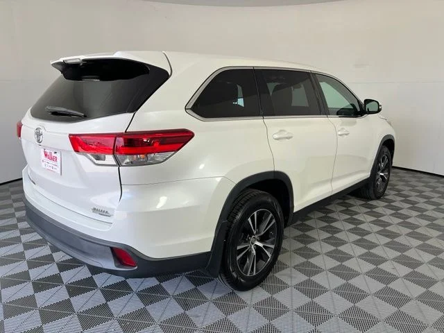 Used 2019 White Toyota LE image 7