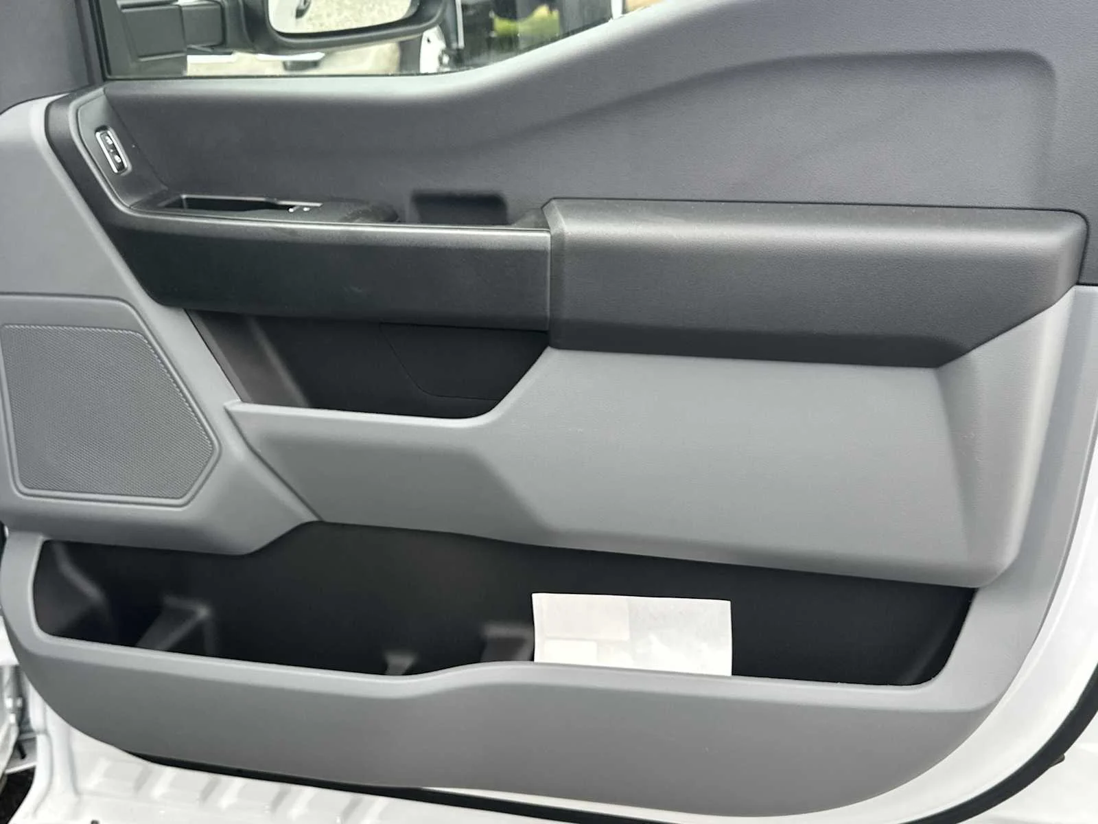 2025 Ford F-350 Super Duty Chassis Cab XL - Photo 16
