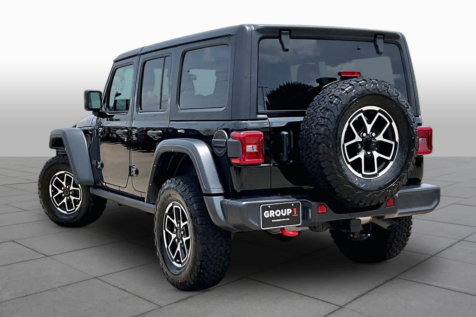 Used 2024 Black Clearcoat Jeep Rubicon image 12