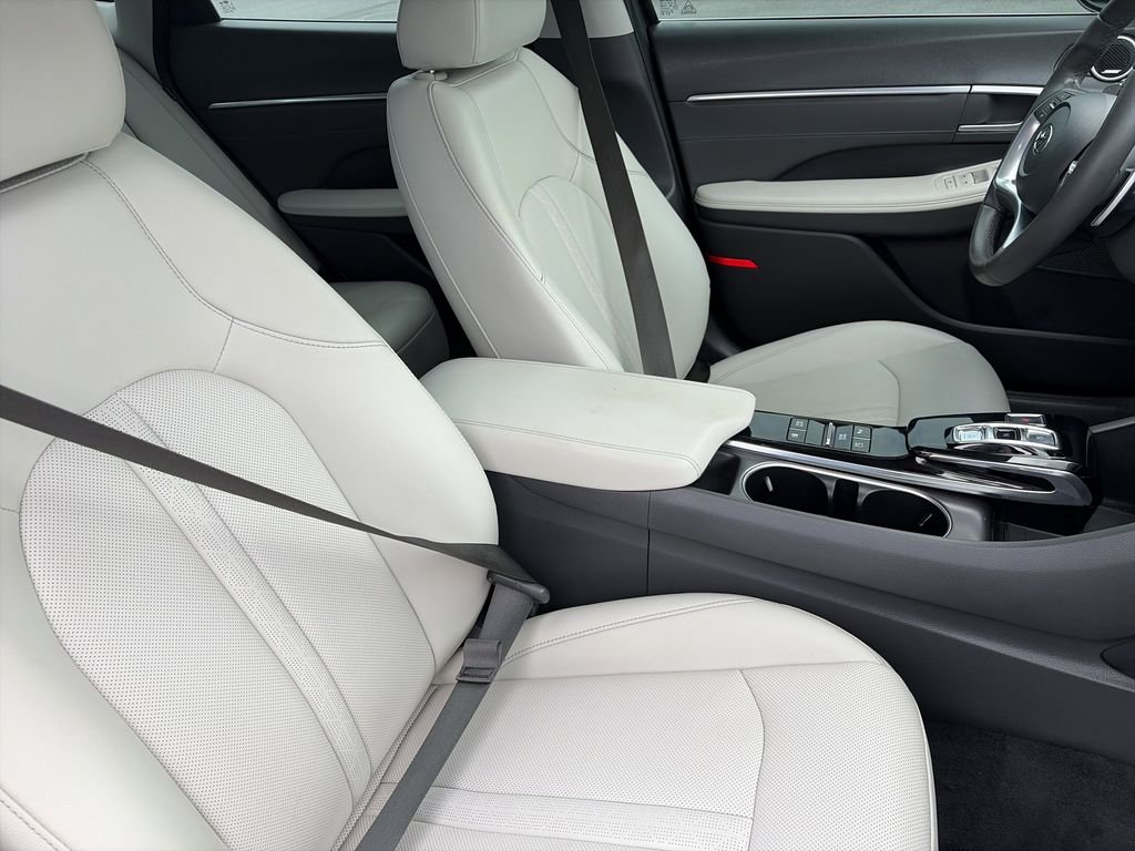 Used 2023 Gray Hyundai Limited image 33