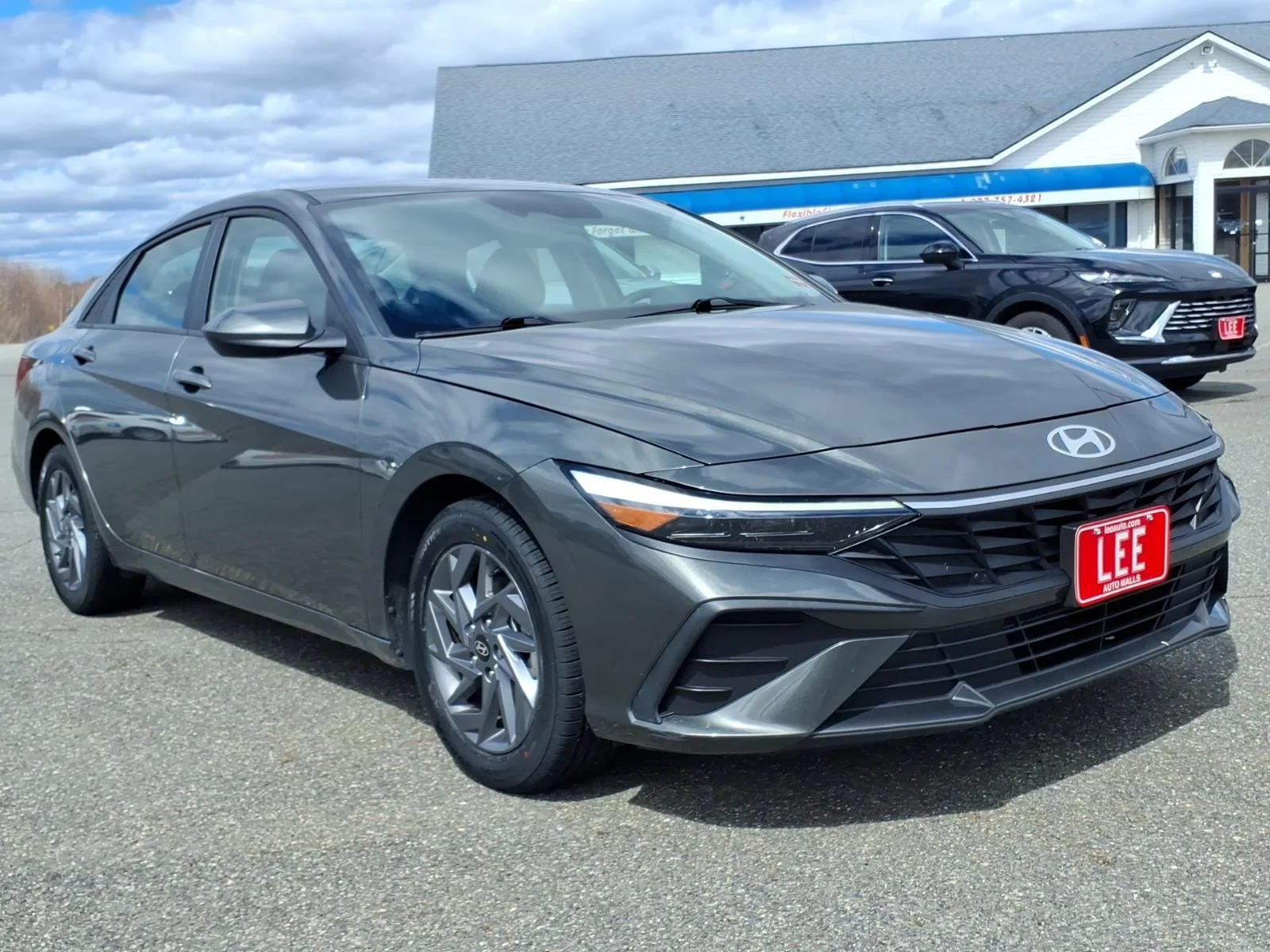 Used 2024 Gray Hyundai SEL image 3