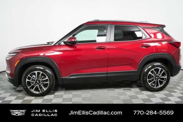 Used 2025 Crimson Metallic Chevrolet LT image 26