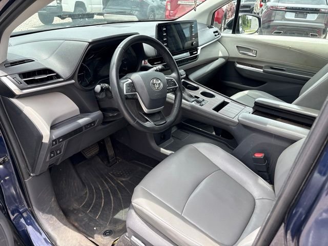 Used 2021  Toyota XLE image 8