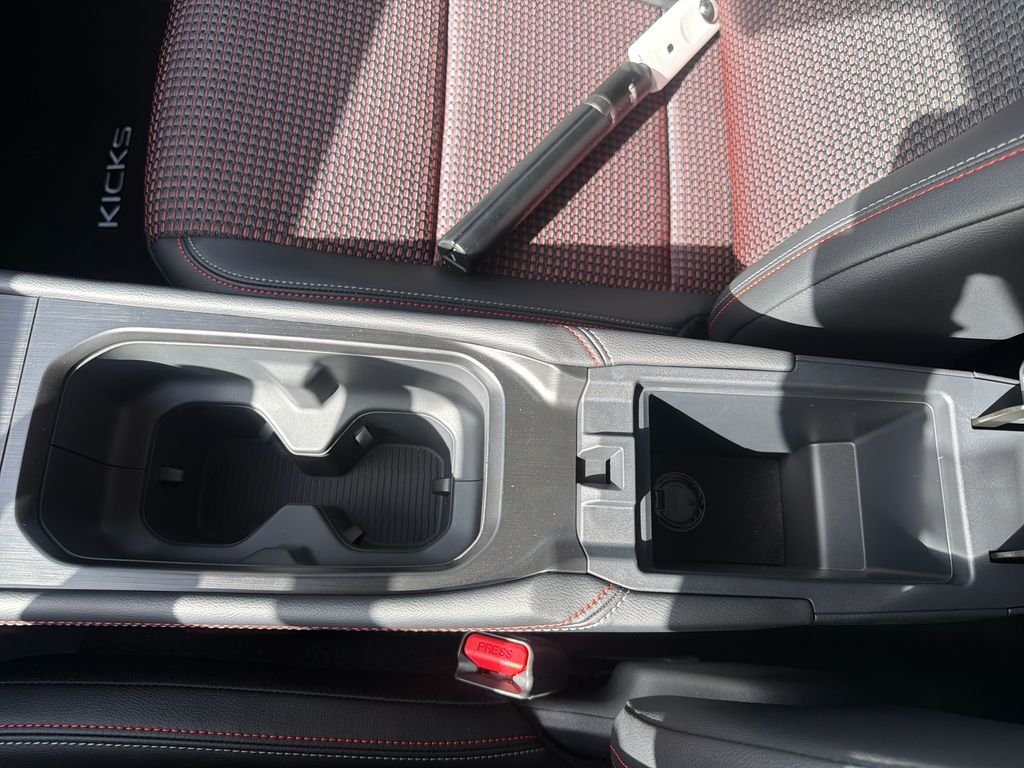 2026 Nissan KICKS SR - Photo 37