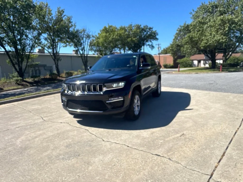 Used 2022 Black Jeep Limited image 20