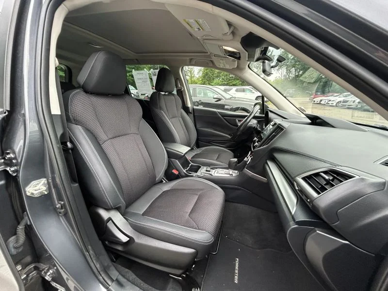 Used 2022 Gray Subaru Premium Sport Utility 4D image 23