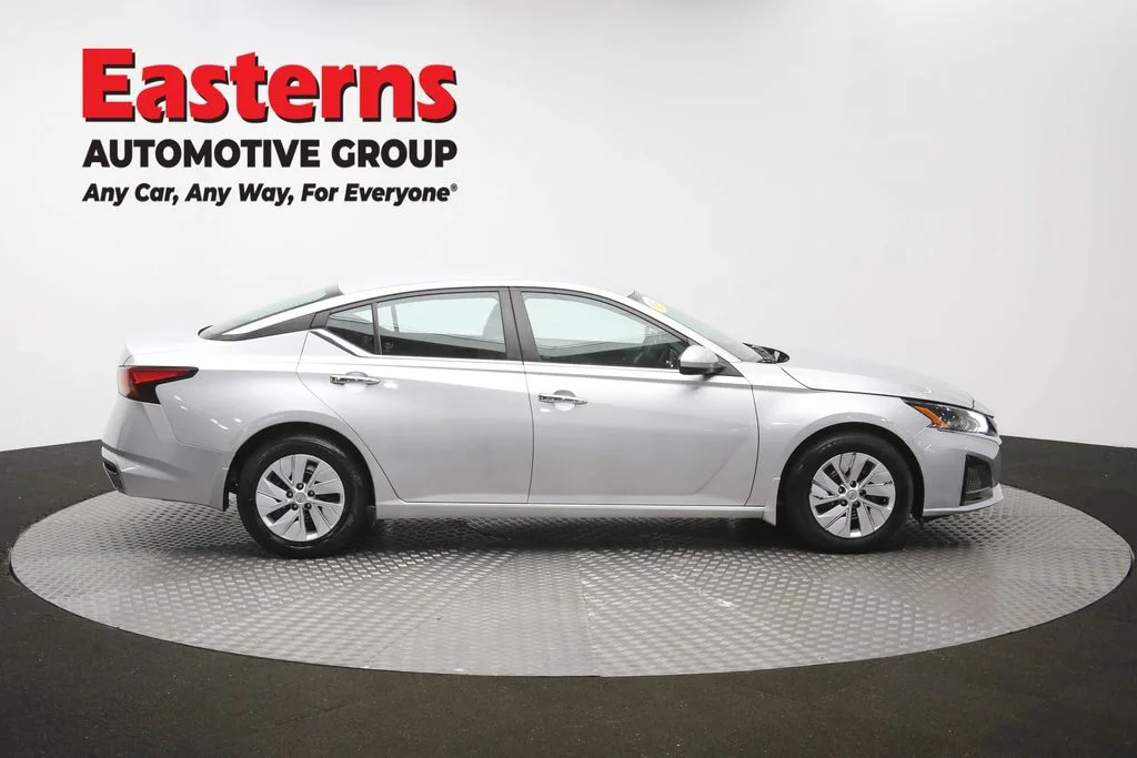 Used 2023 Silver Nissan 2.5 S image 43