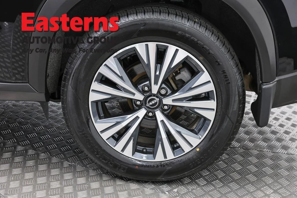 Used 2023 Black Nissan SV image 35