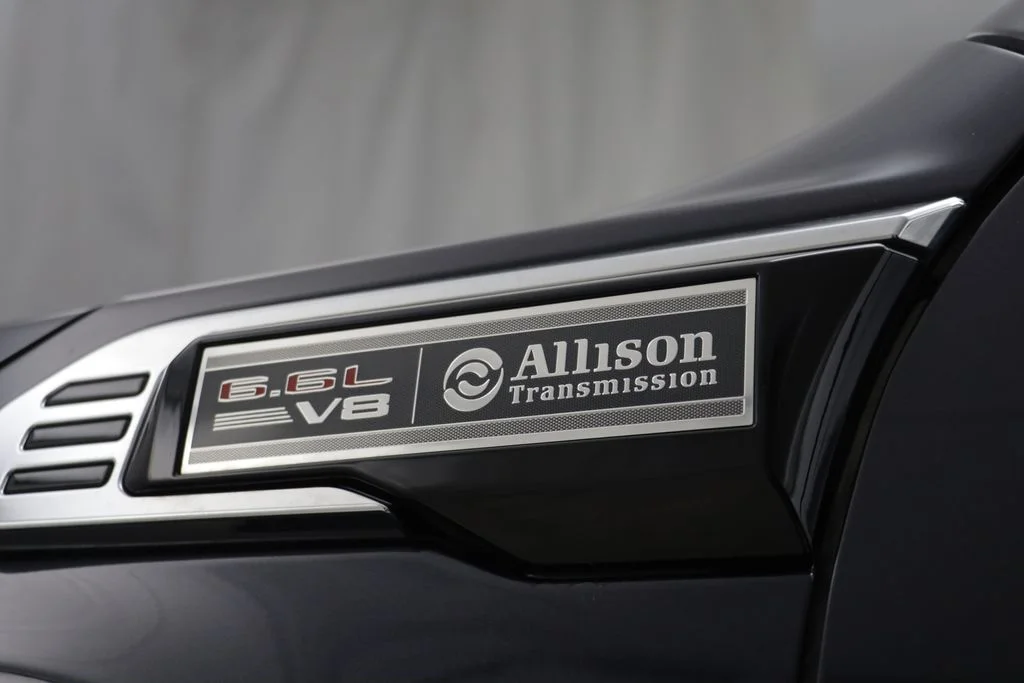 Used 2024 Titanium Rush Metallic GMC SLE image 4