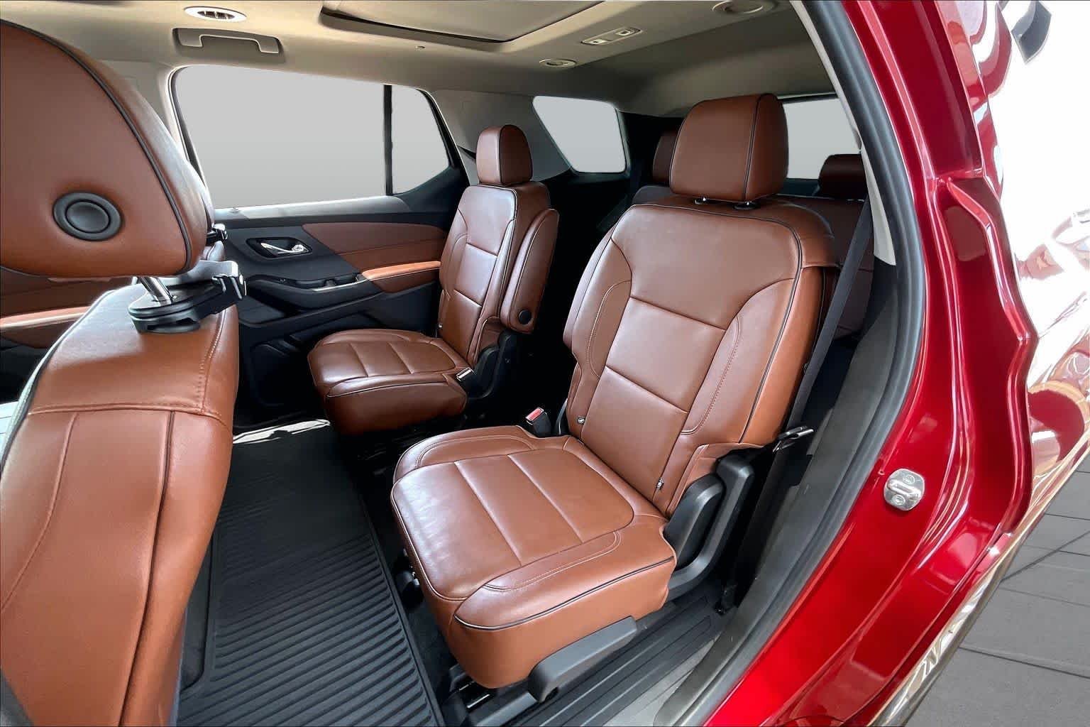 Used 2019 Cajun Red Tintcoat Chevrolet High Country image 20