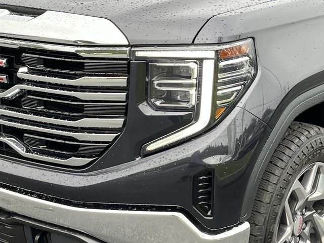 Used 2023 Silver GMC SLT image 10