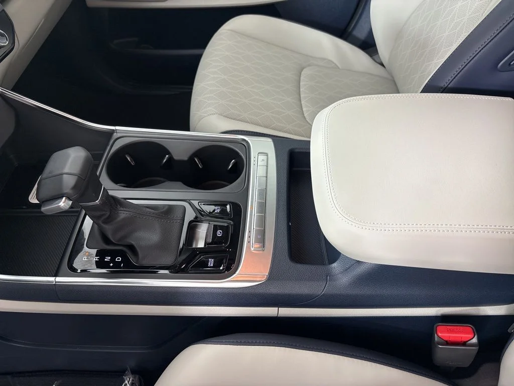 New 2026 Snow White Pearl Kia EX image 43