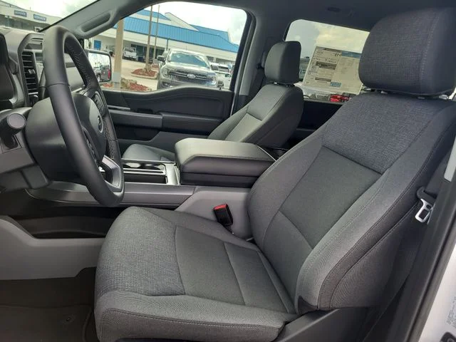 New 2026 Oxford White Ford XLT image 18