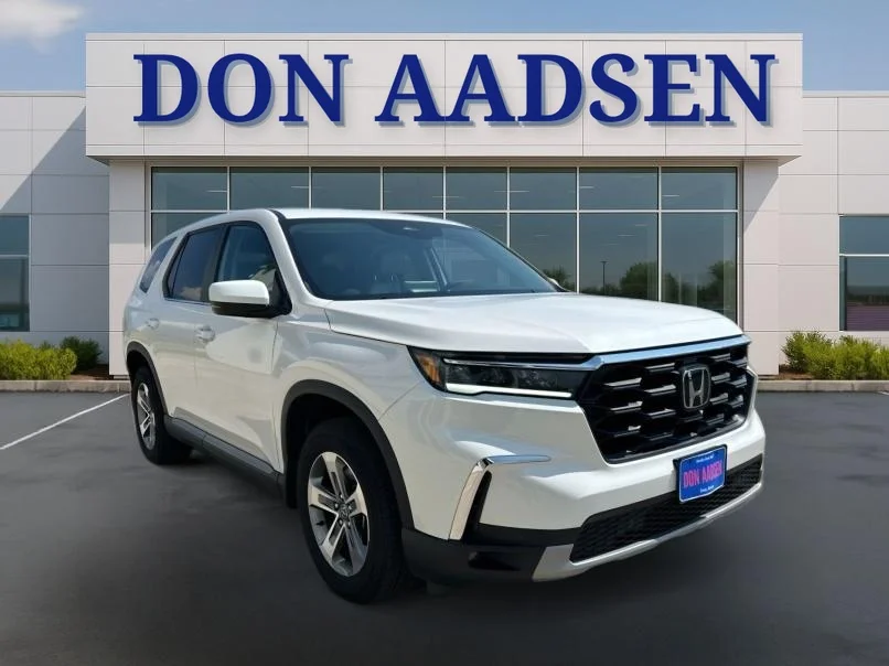 Used 2024 WHITE Honda EX-L 7 Passenger image 3