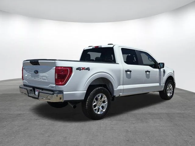 Used 2023 Oxford White Ford XLT image 4