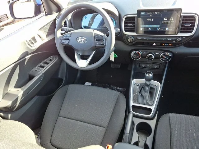 New 2026 Blue Hyundai SE image 9